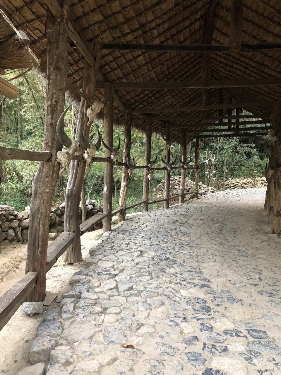 翁丁佤族原始群居村落