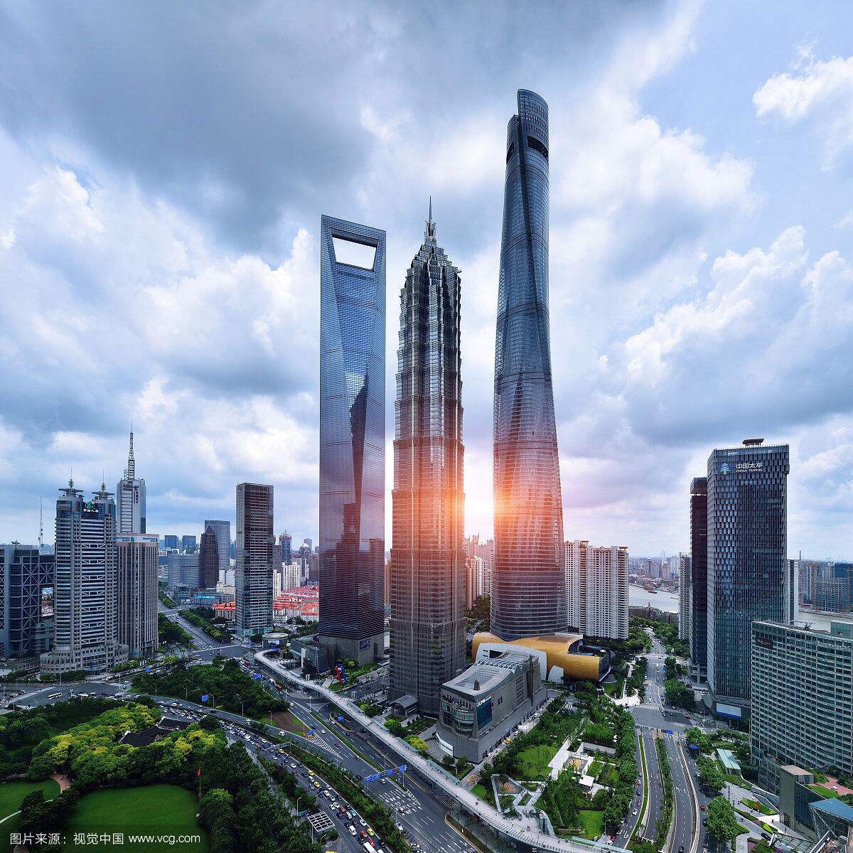2016年4月27日,"上海中心"举行建设者荣誉墙.