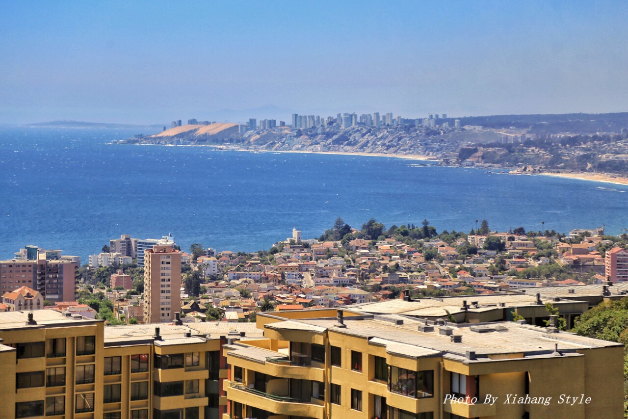 一个半小时就可以到达智利这个海滨城市瓦尔帕莱索(valparaiso), 