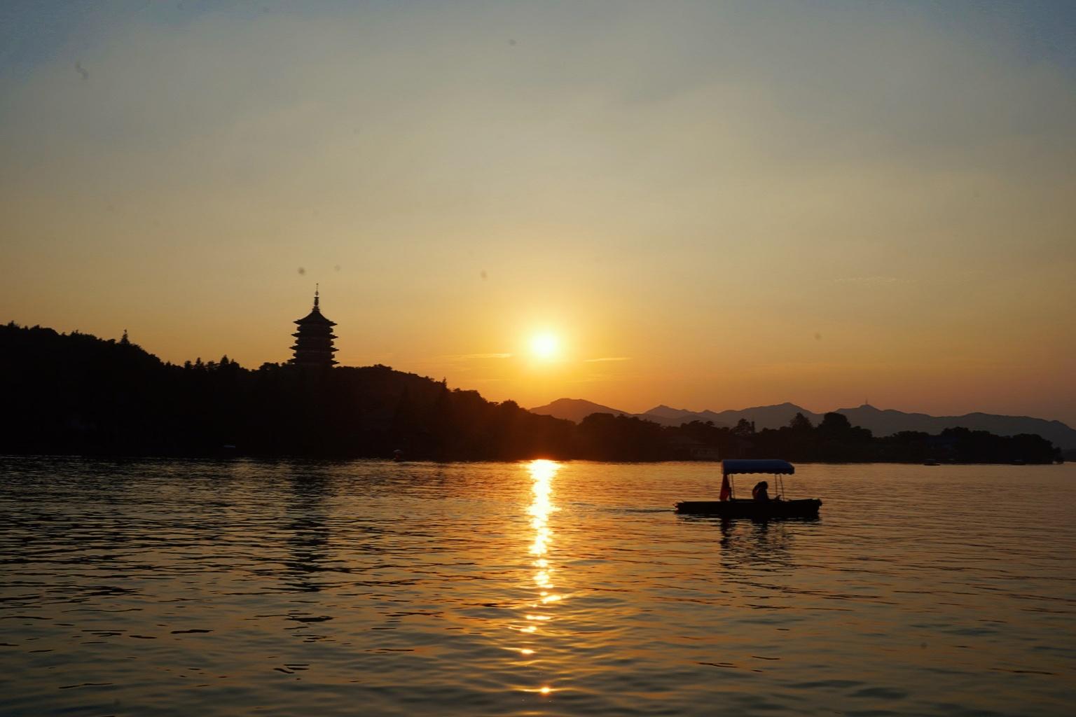 【携程攻略】杭州长桥景点,雷峰夕照——"西湖十景"的