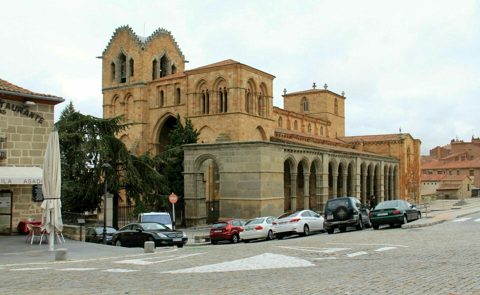 圣维森特教堂basilica de san vicente