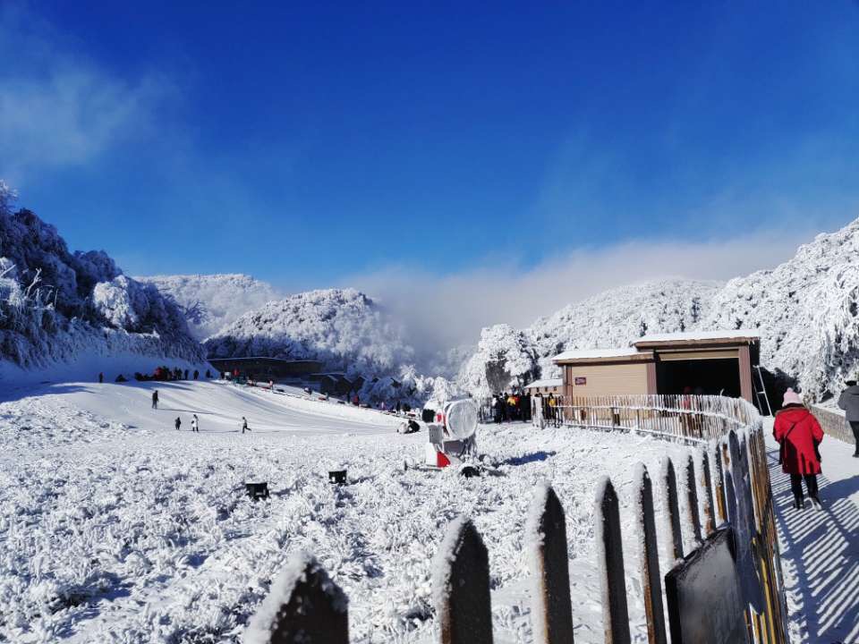 金佛山北坡滑雪场