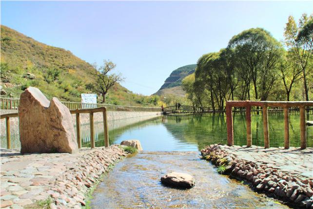 太行红山洗耳河景区