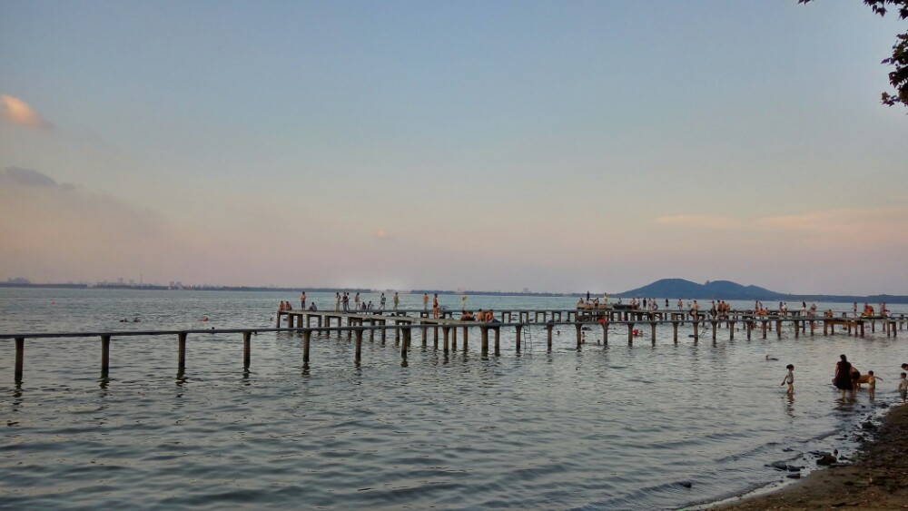 武汉大学凌波门有什么_武汉大学研究生宿舍_