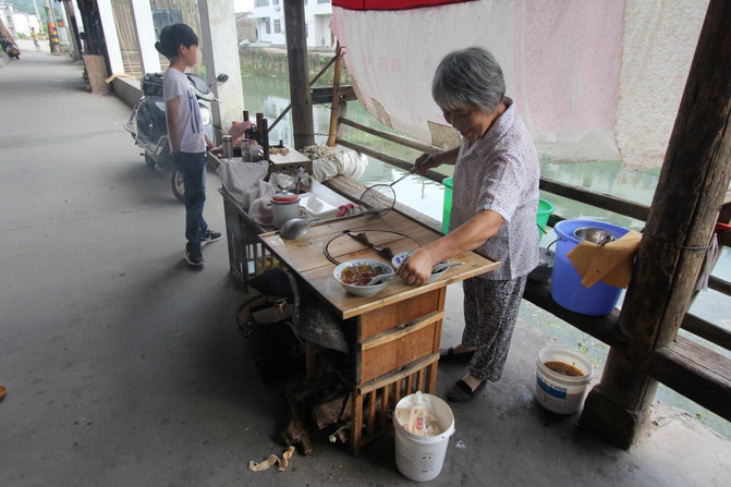 榆村的塔,馄饨和牌坊(江南古塔,担挑馄饨,徽州牌坊)