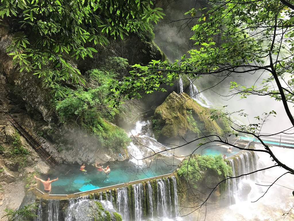 温泉的柔----四川凉山普格县乔窝镇螺髻山(九十九里)瀑布温泉
