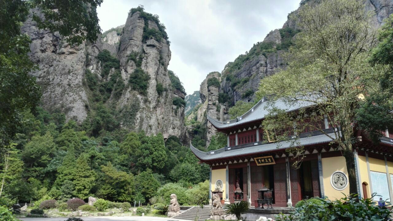 灵岩景区