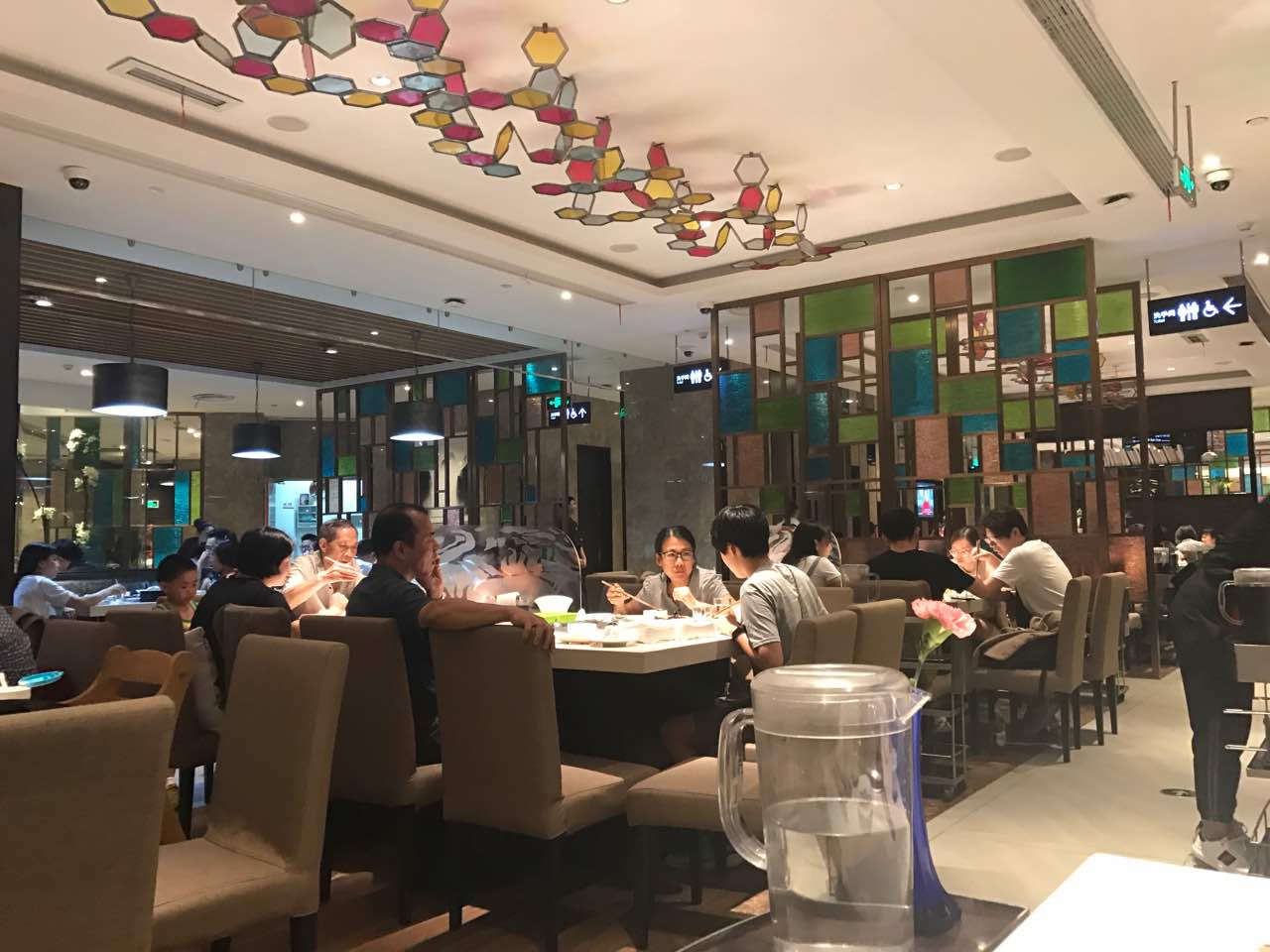 海底捞火锅(百信广场东区店)