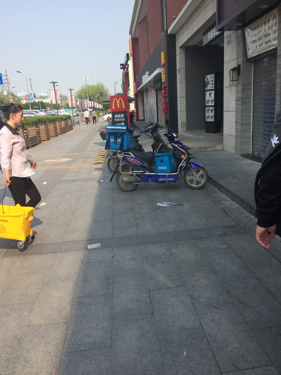 2021来伊份(浦东秀沿路店)购物,挺好的挺好的挺好的挺好的挺.