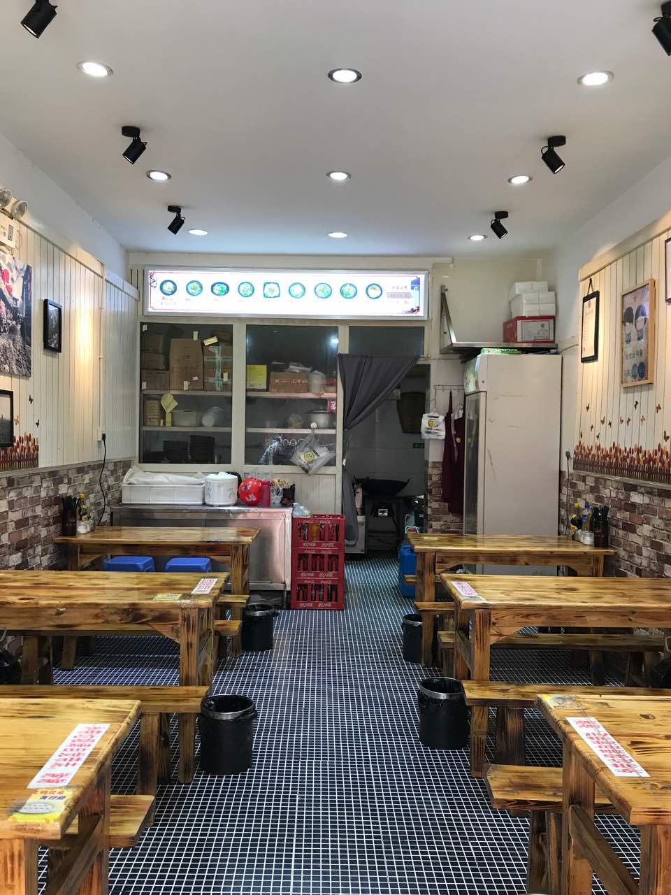 2022重庆小面(圆西路店)美食餐厅,好吃好吃好吃,这里环境好干.