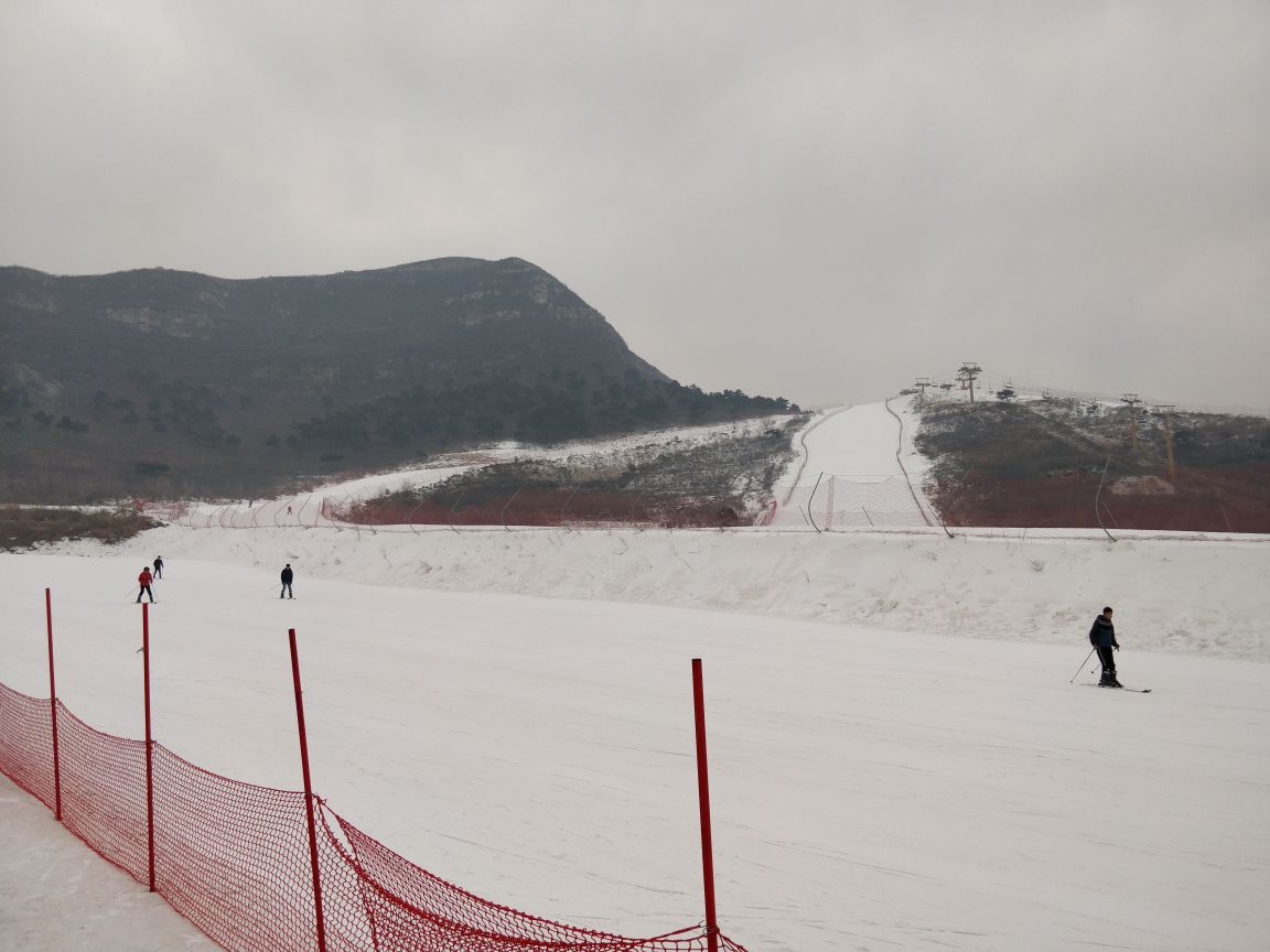 唐山玉龙湾滑雪场好玩吗,唐山玉龙湾滑雪场景点怎么样