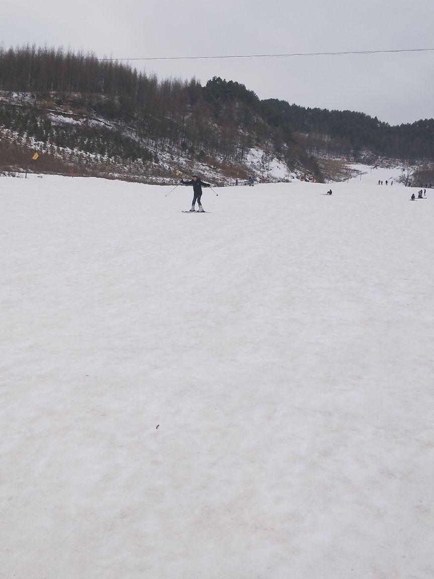 麦积山滑雪场