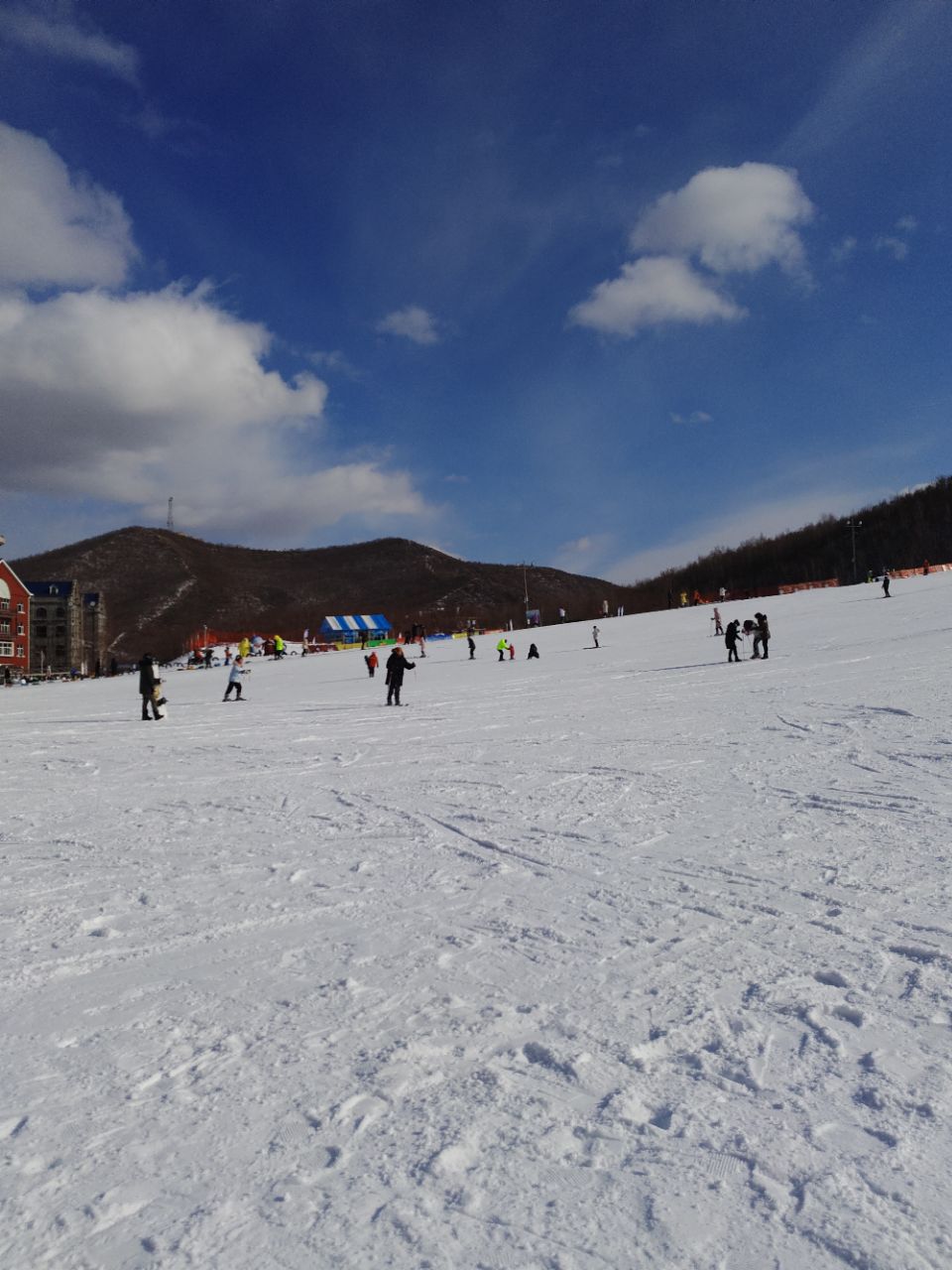 扎兰屯金龙山滑雪场