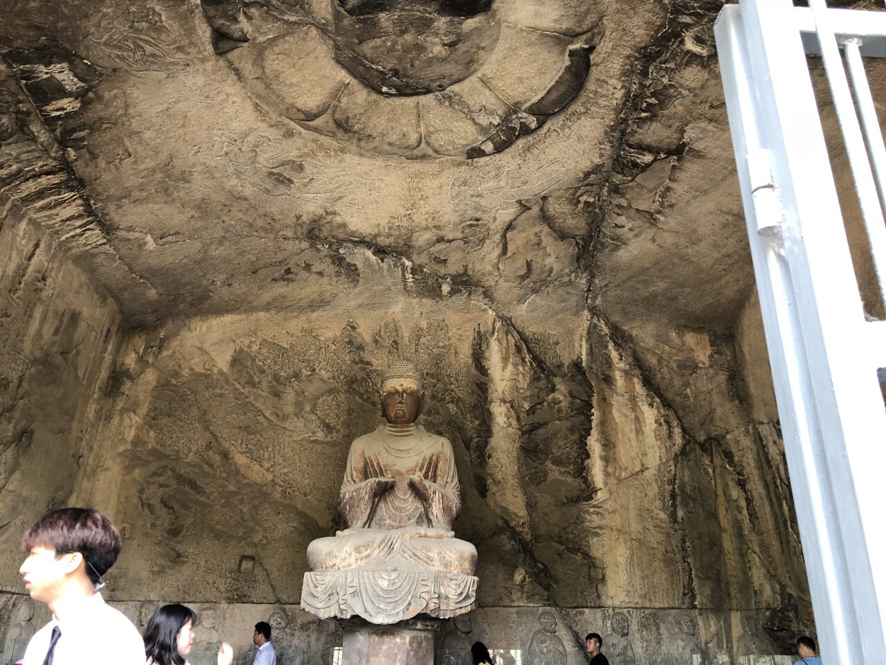 龙门石窟