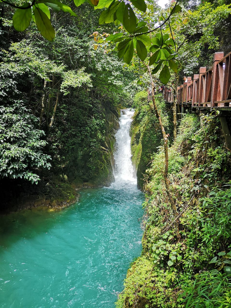 荔波水春河漂流