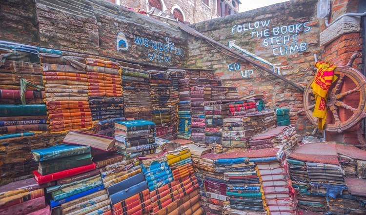 libreria acqua alta