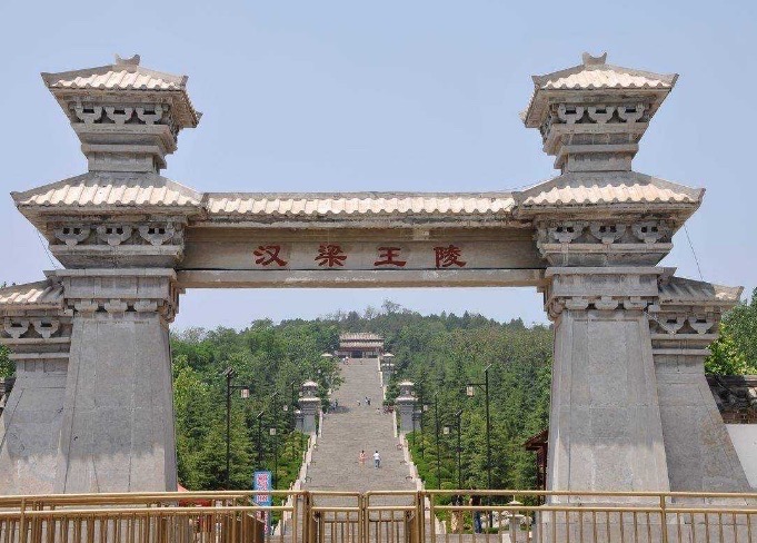 芒砀山大汉雄风景区