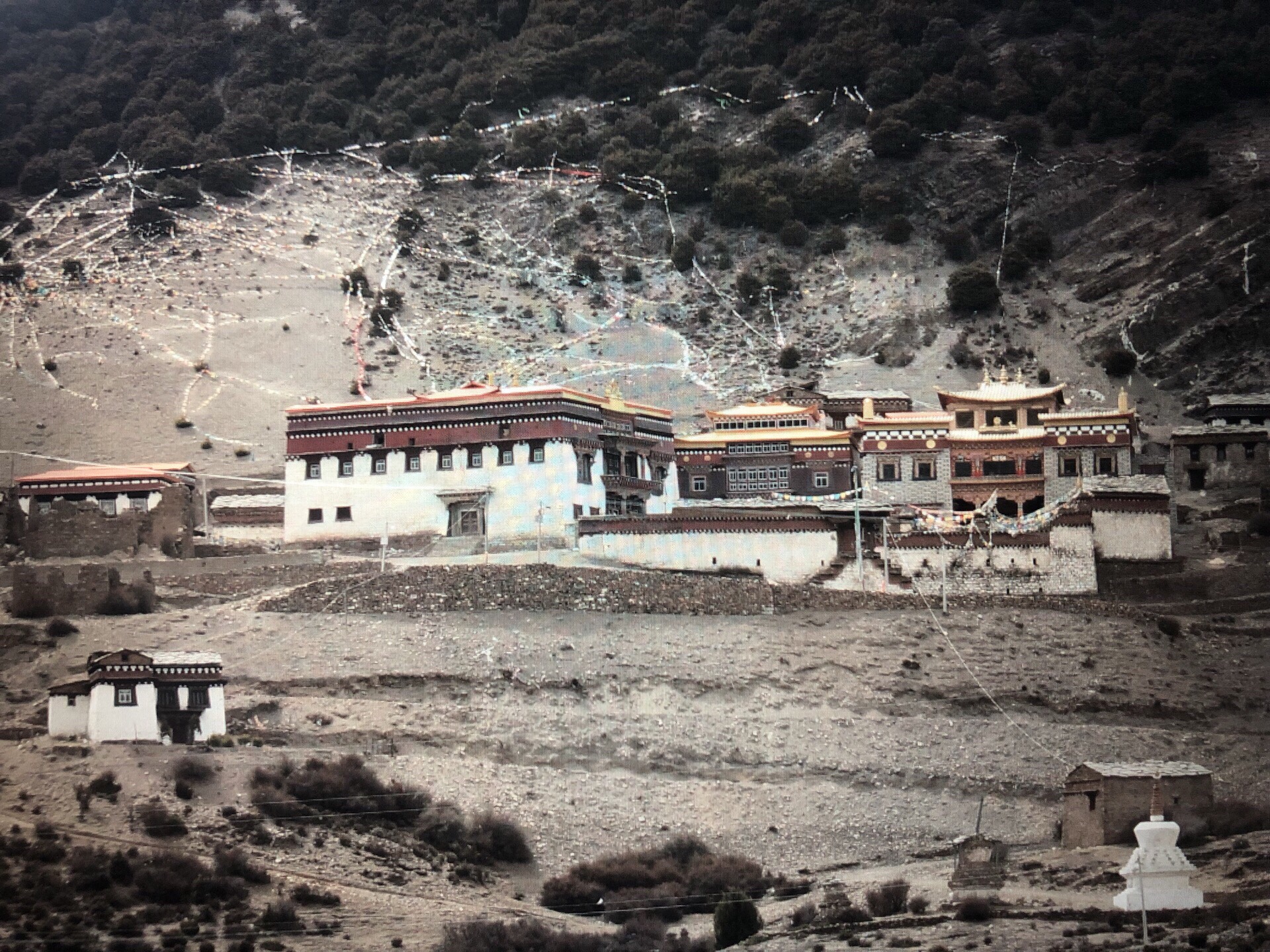 稻城热乌寺好玩吗,稻城热乌寺景点怎么样_点评_评价【携程攻略】