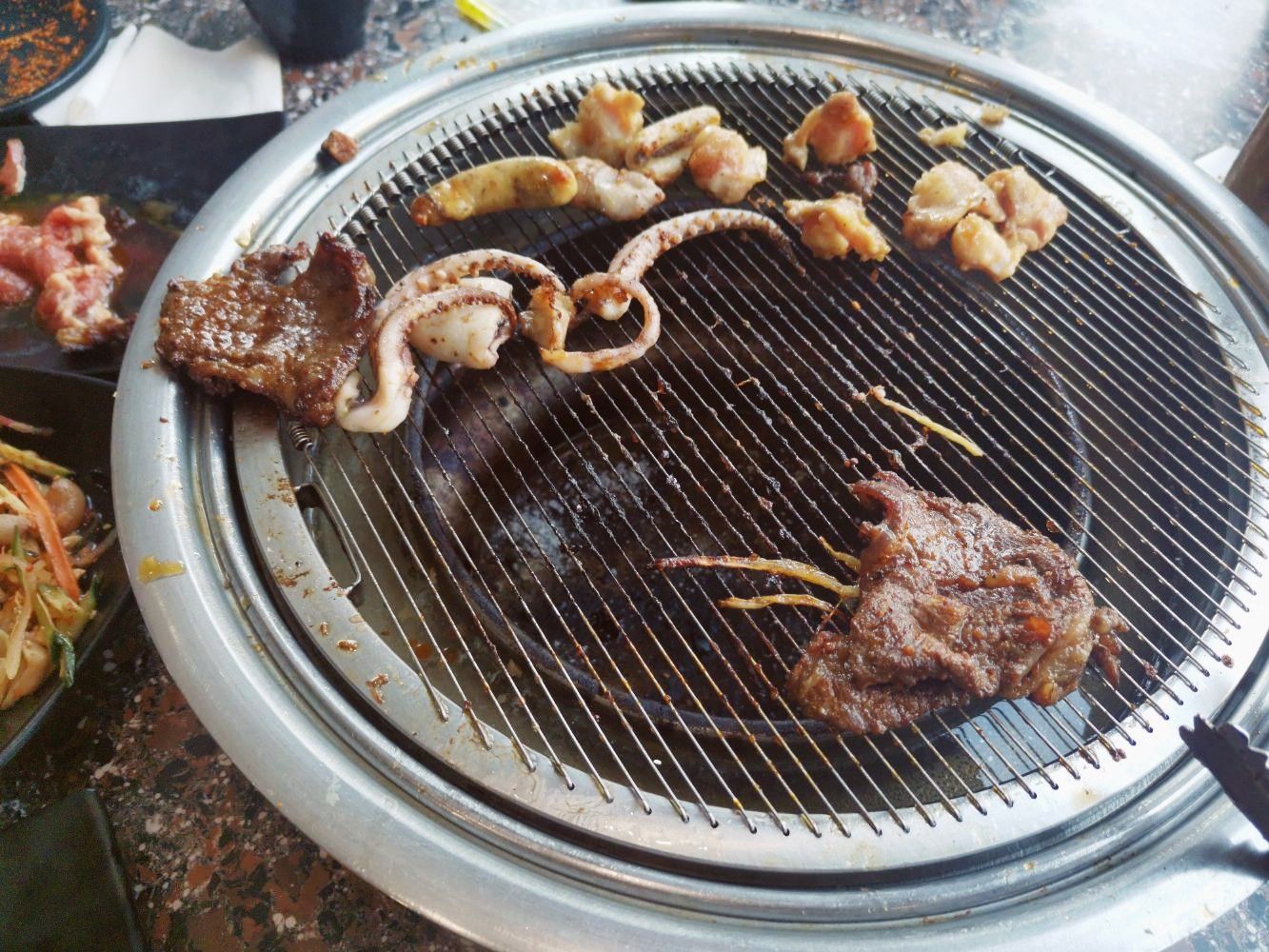 啊美丽炭火烤肉(滑翔一店)