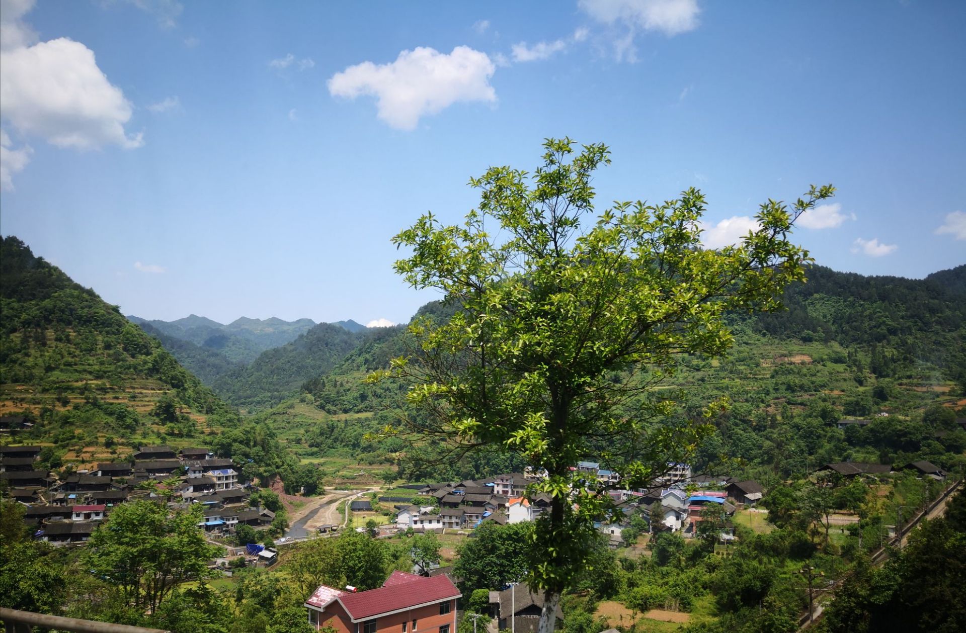 【携程攻略】湘西夯吾苗寨景点,夯吾苗寨: 位于古丈县