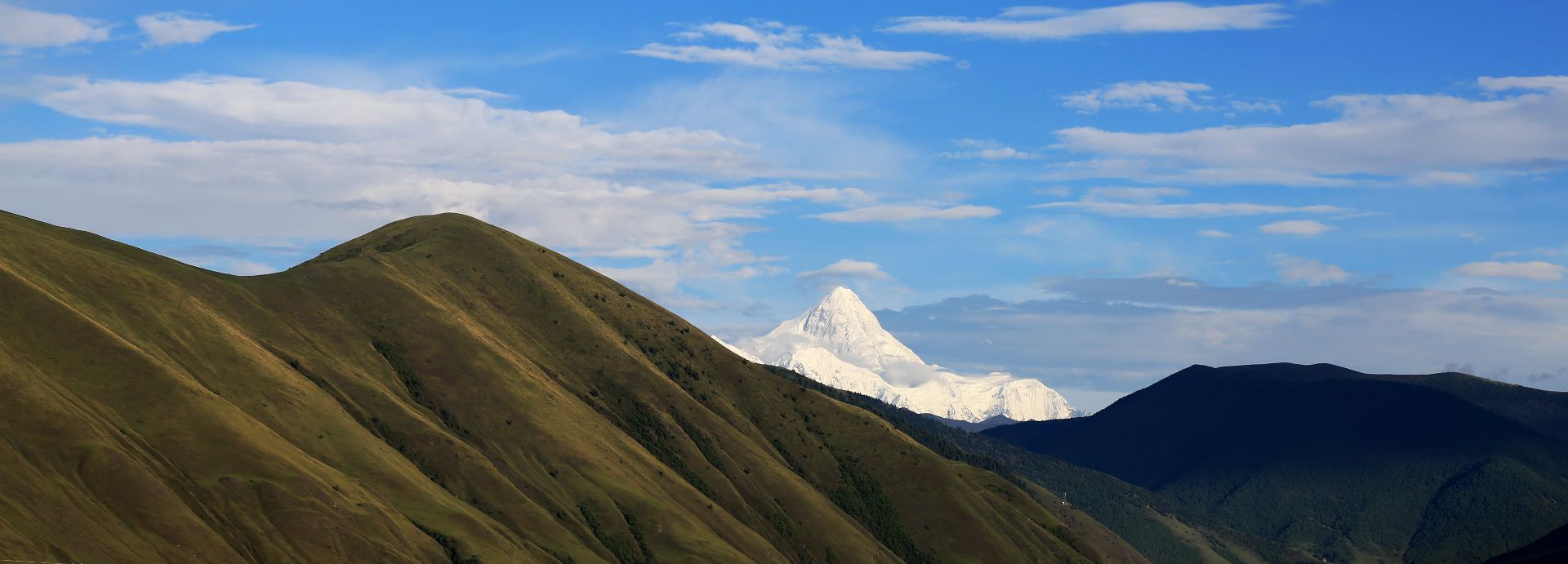 贡嘎雪山观景台