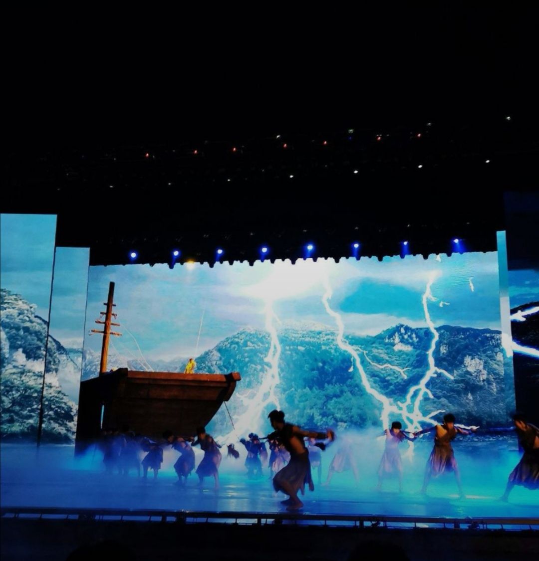 【携程攻略】千岛湖《水之灵》水舞台演出适合朋友吗