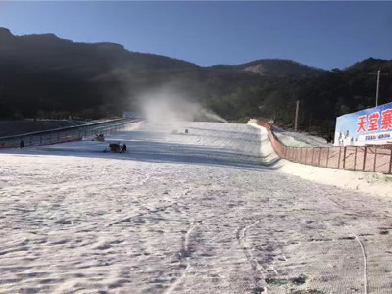 天堂寨滑雪场