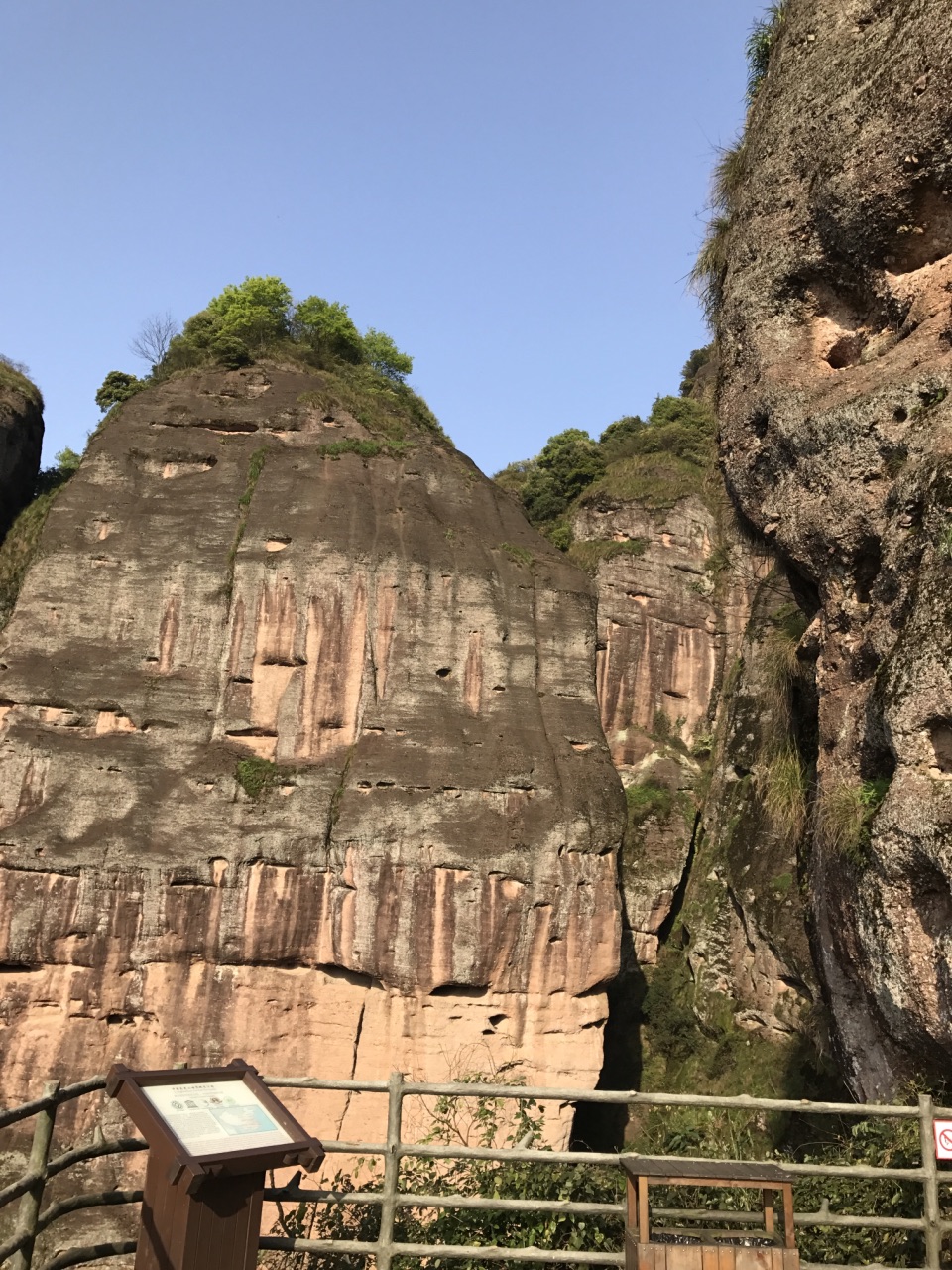 龙虎山龙虎山风景区好玩吗,龙虎山龙虎山风景区景点样