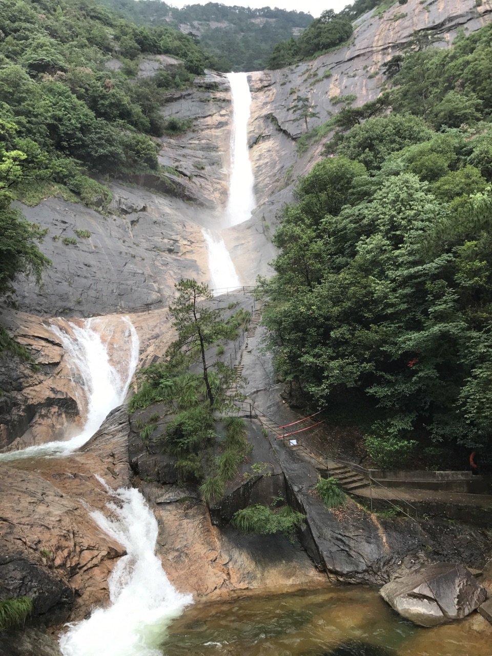 九龙瀑,在汤口,毗邻黄山,翡翠谷,这几天瀑布