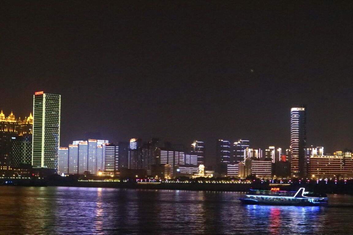 武汉汉口江滩好玩吗,武汉汉口江滩景点怎么样_点评
