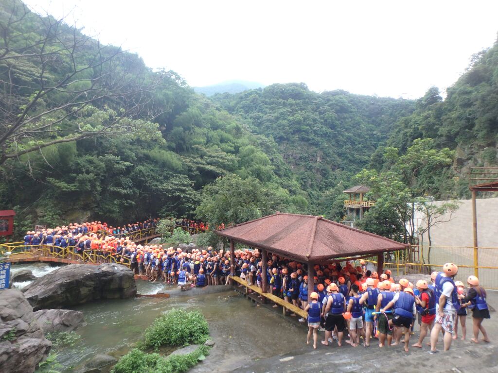 黄腾峡漂流