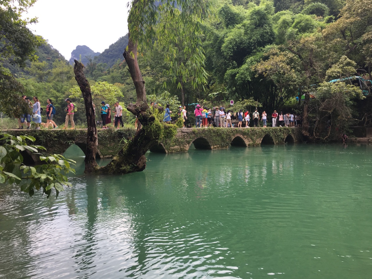 【携程攻略】贵阳贵州荔波小七孔景区亲近自然一日游