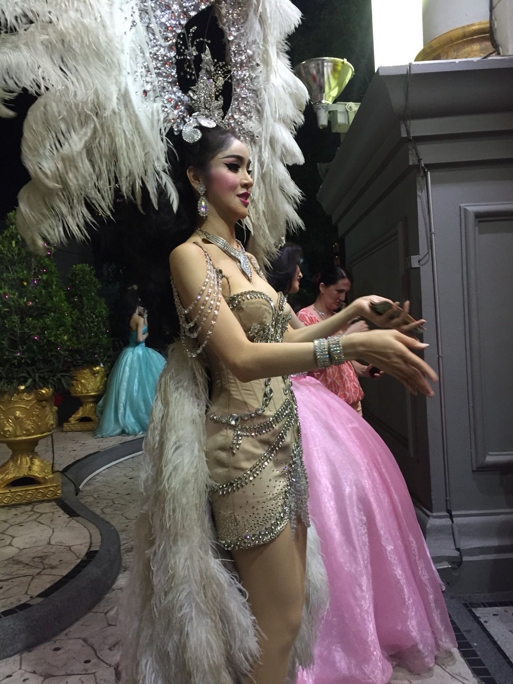 来自携程 萌萌达 2015-05-04 2015-04-24 来自携程 yq911008 泰国人妖