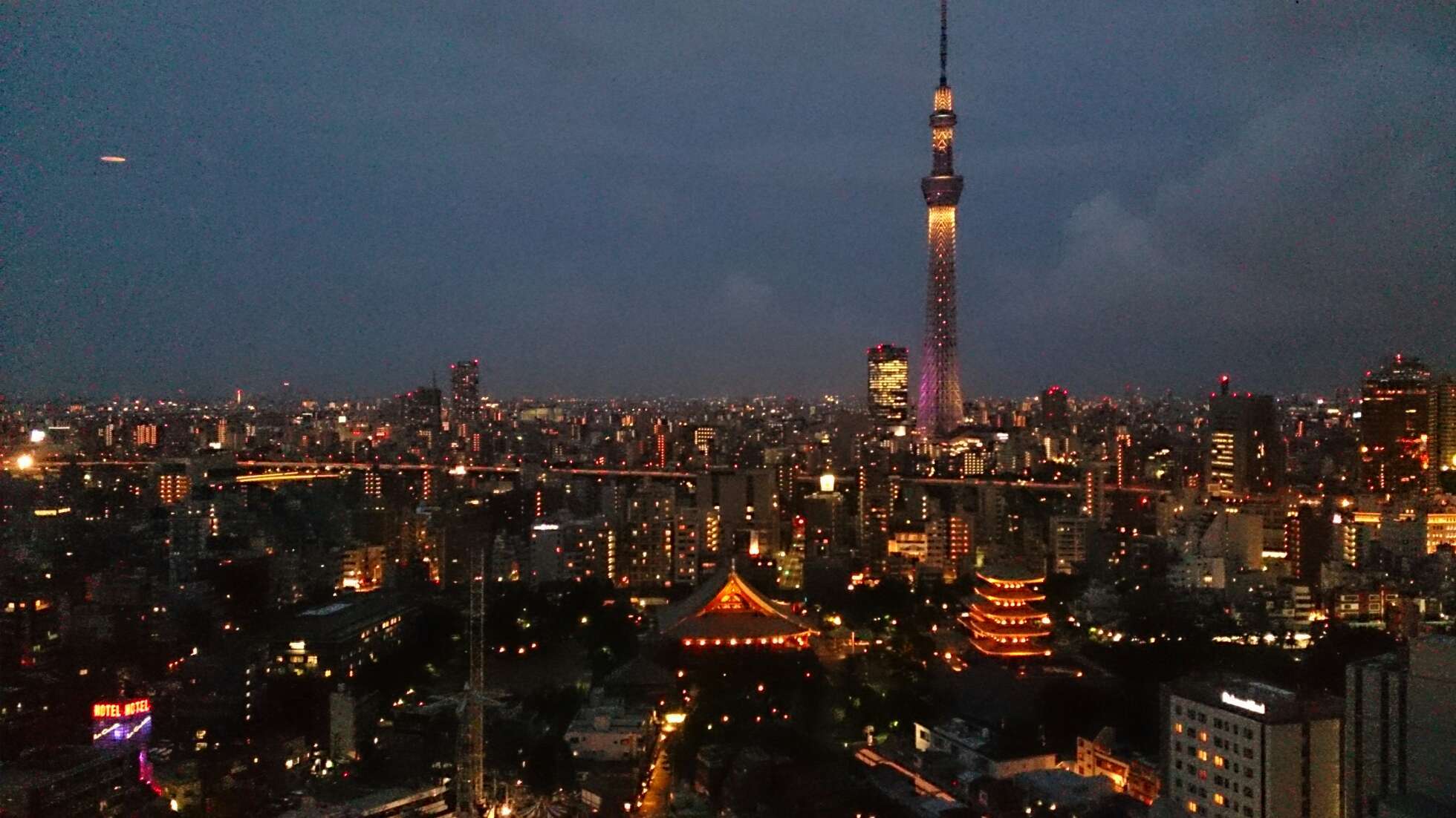 【眺望到东京晴空塔的餐厅】26楼餐厅武藏sky grill自助式餐厅&酒吧