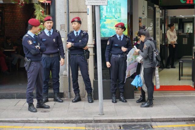                  澳门警察制服不