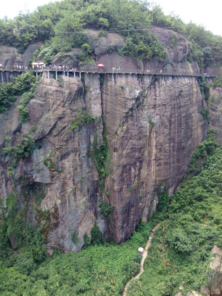 玻璃桥景区石牛寨