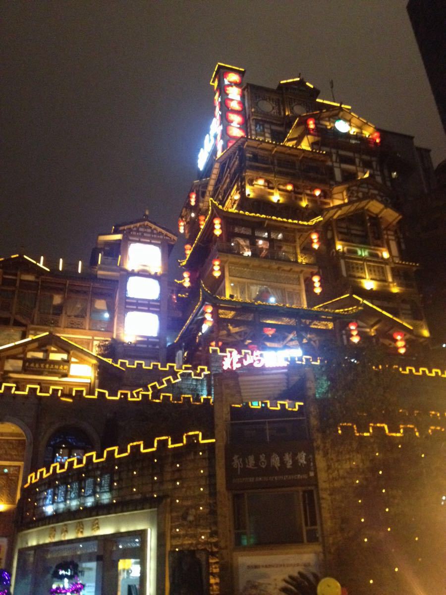 【深圳】成都+九寨沟+重庆5日跟团游(3钻)·春