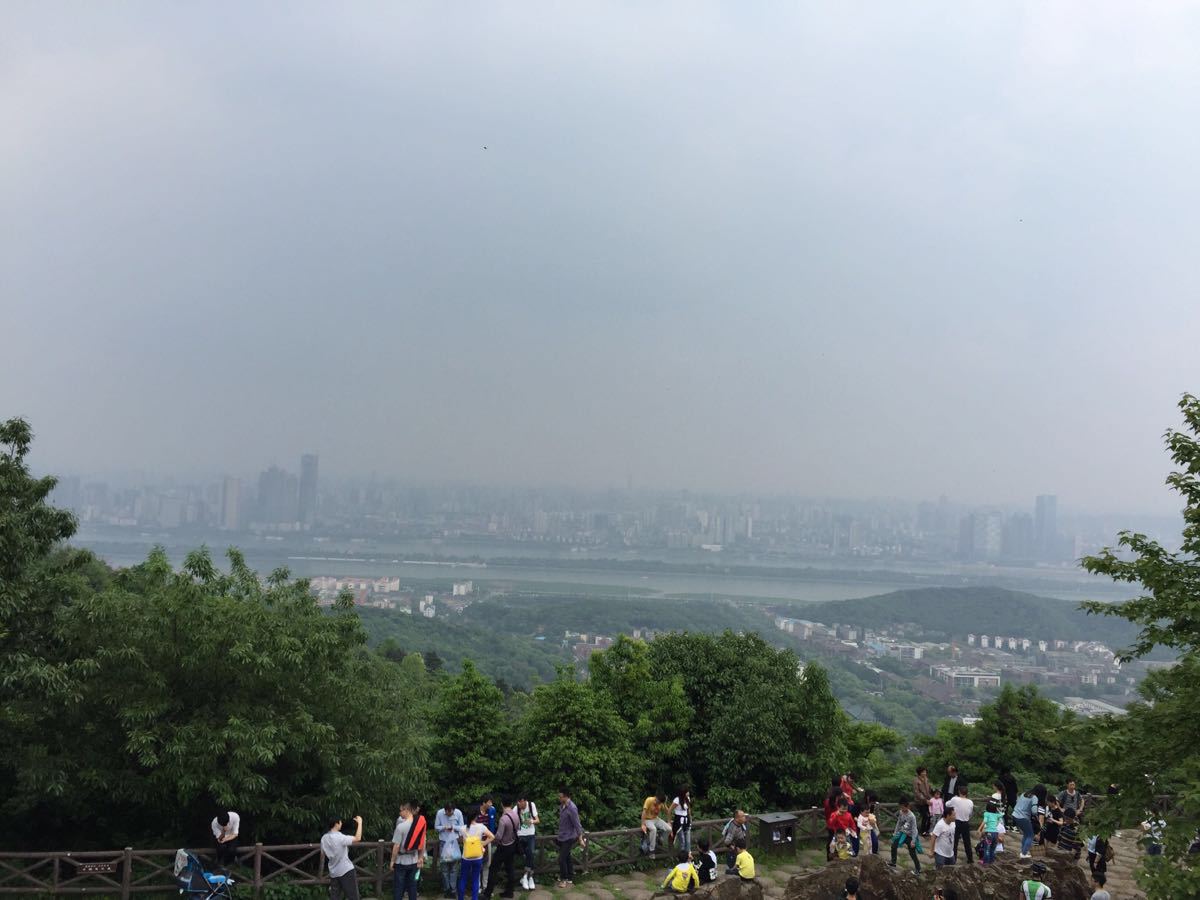 【携程攻略】长沙岳麓山景点,周末,和朋友们来这边爬