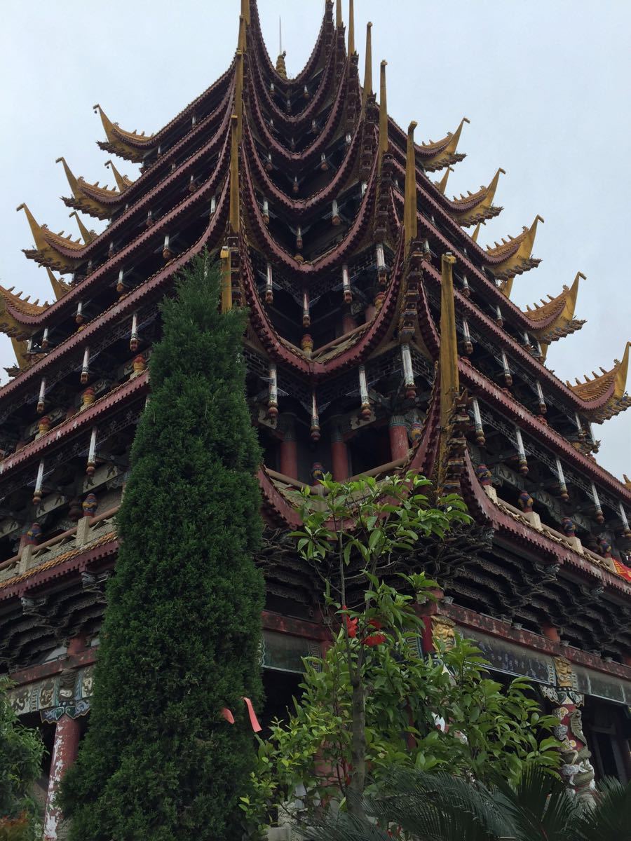 【携程攻略】遂宁灵泉寺景点,灵泉寺没有峨眉山名气响亮,但是里面的香