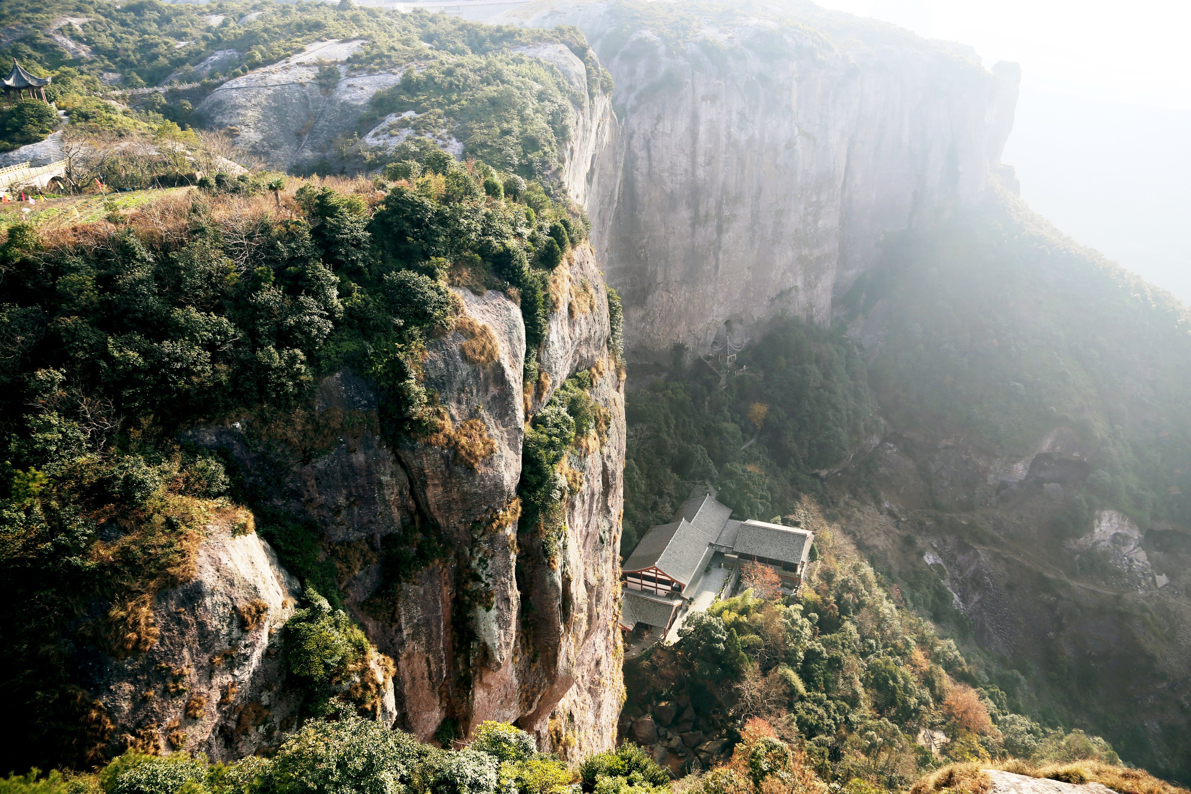 06月18日温岭天气预报:中雨 气温: 21℃~28℃