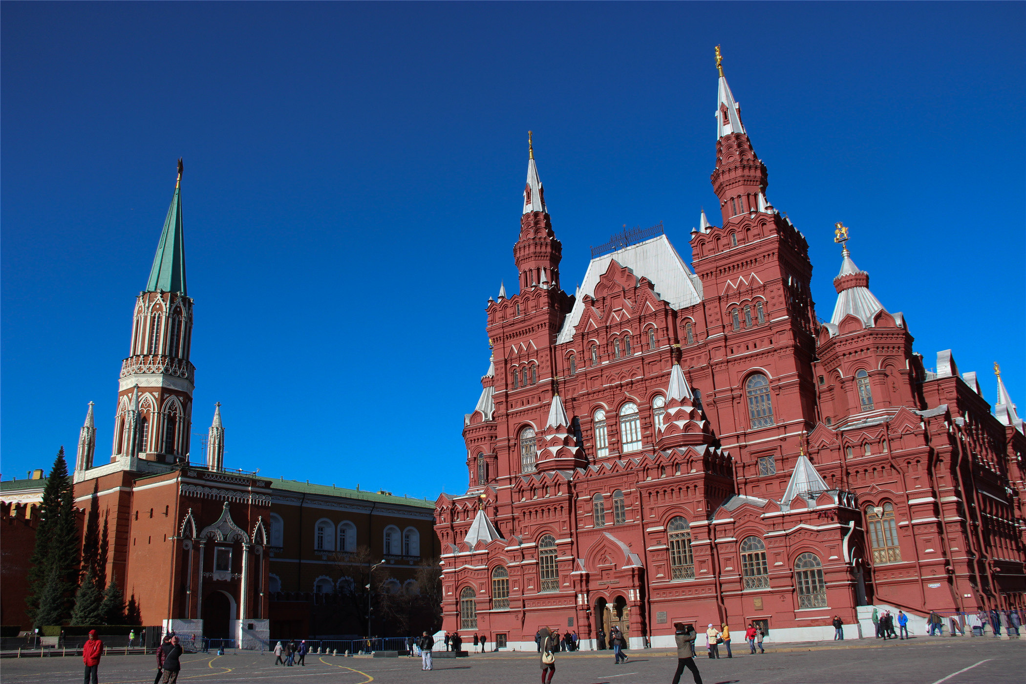 俄罗斯+芬兰+瑞典+丹麦11日跟团游(4钻)·一条