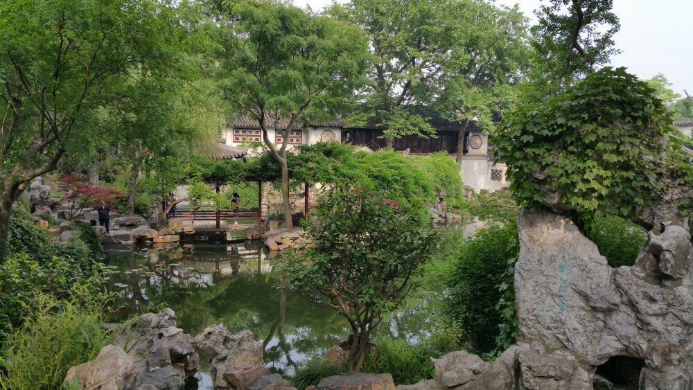 【携程攻略】苏州留园景点,留园是苏州四大园林之一,虽然没有拙政园的