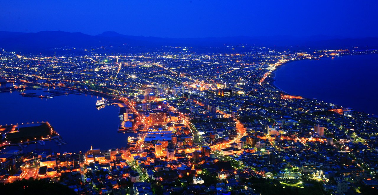 春游北海道,泡温泉赏芝樱,看函馆百万夜景
