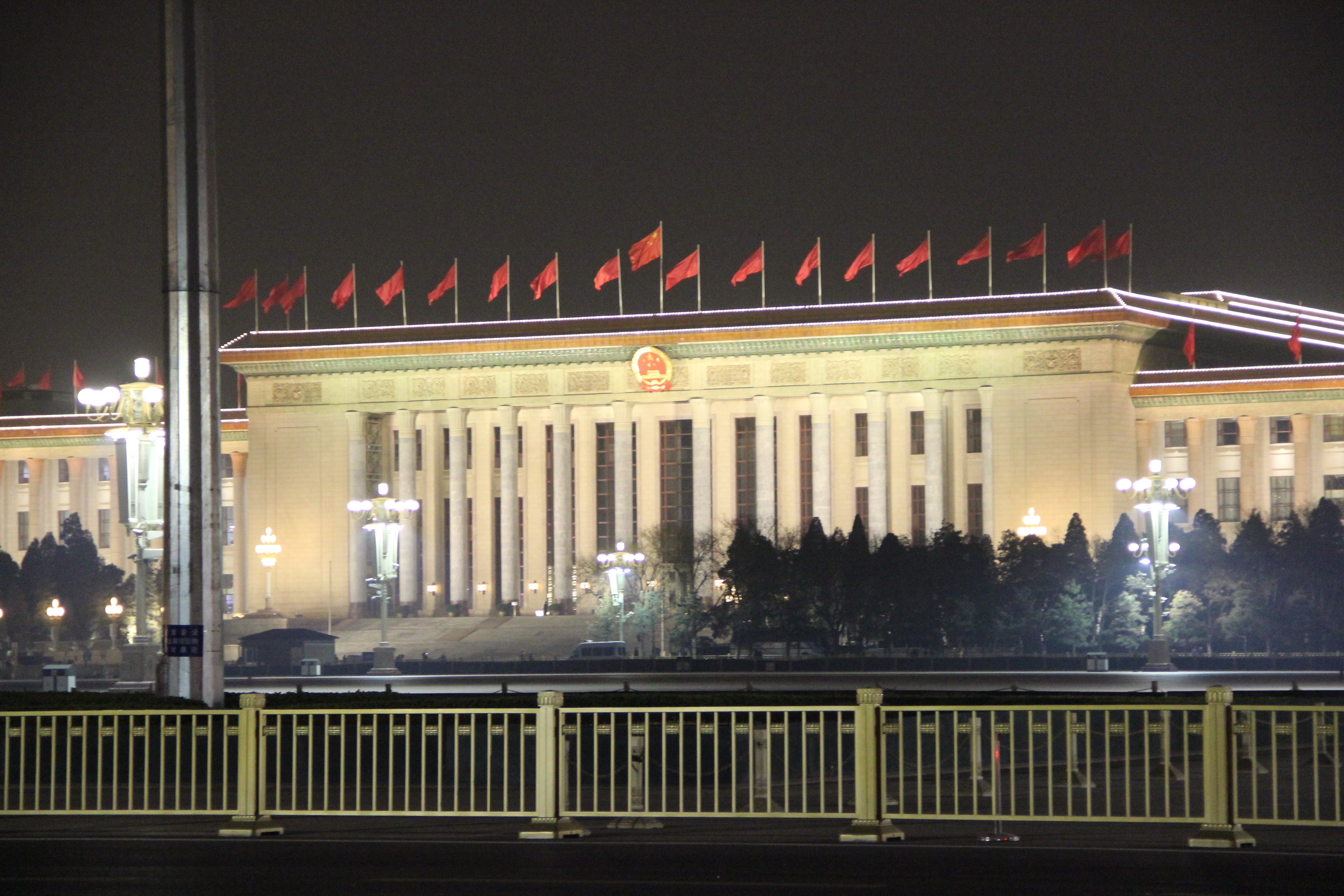                  人民大会堂夜景