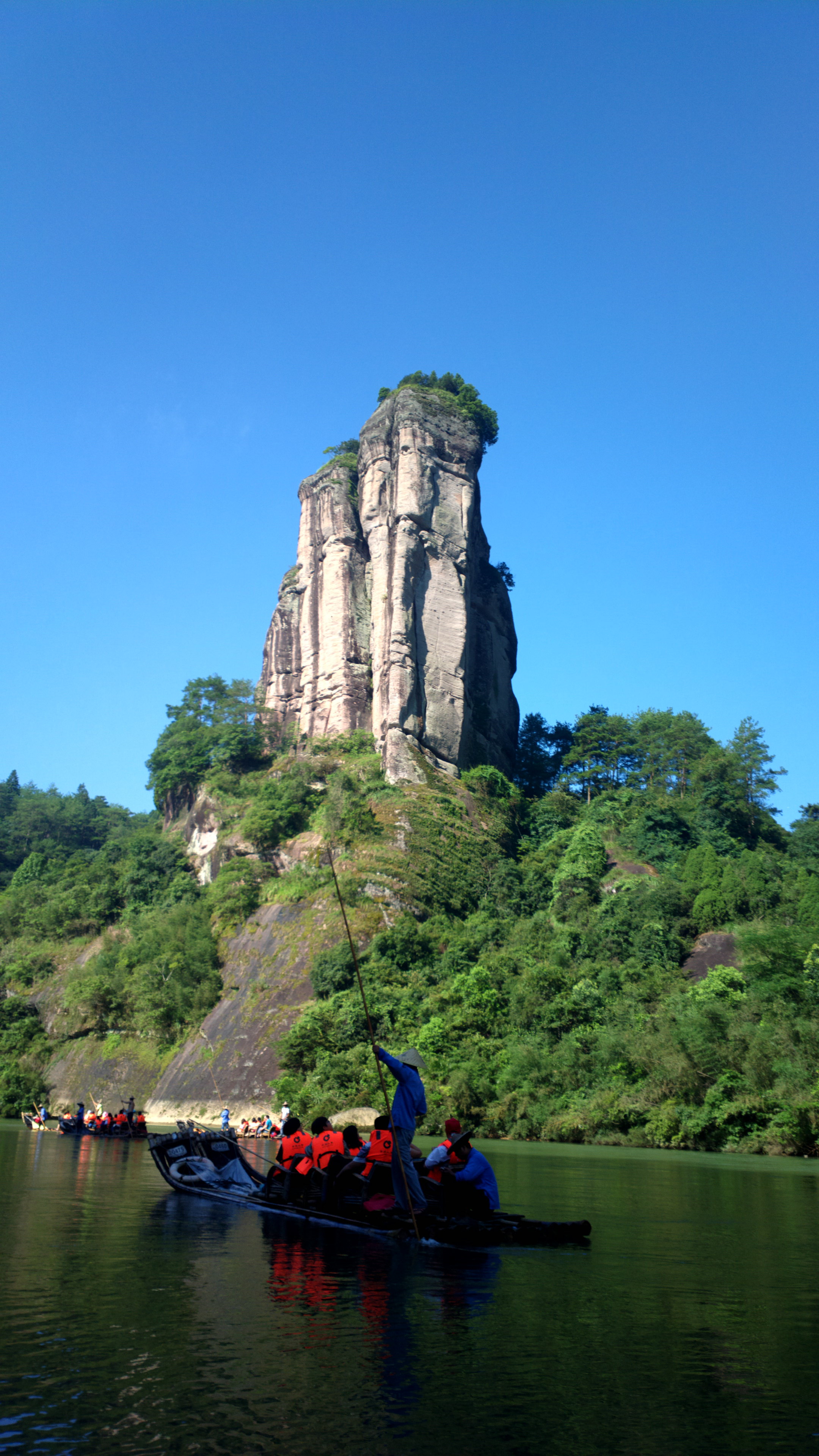 看龙川大峡谷,登天游峰,观印象大红袍,渡九曲溪,漂武夷源