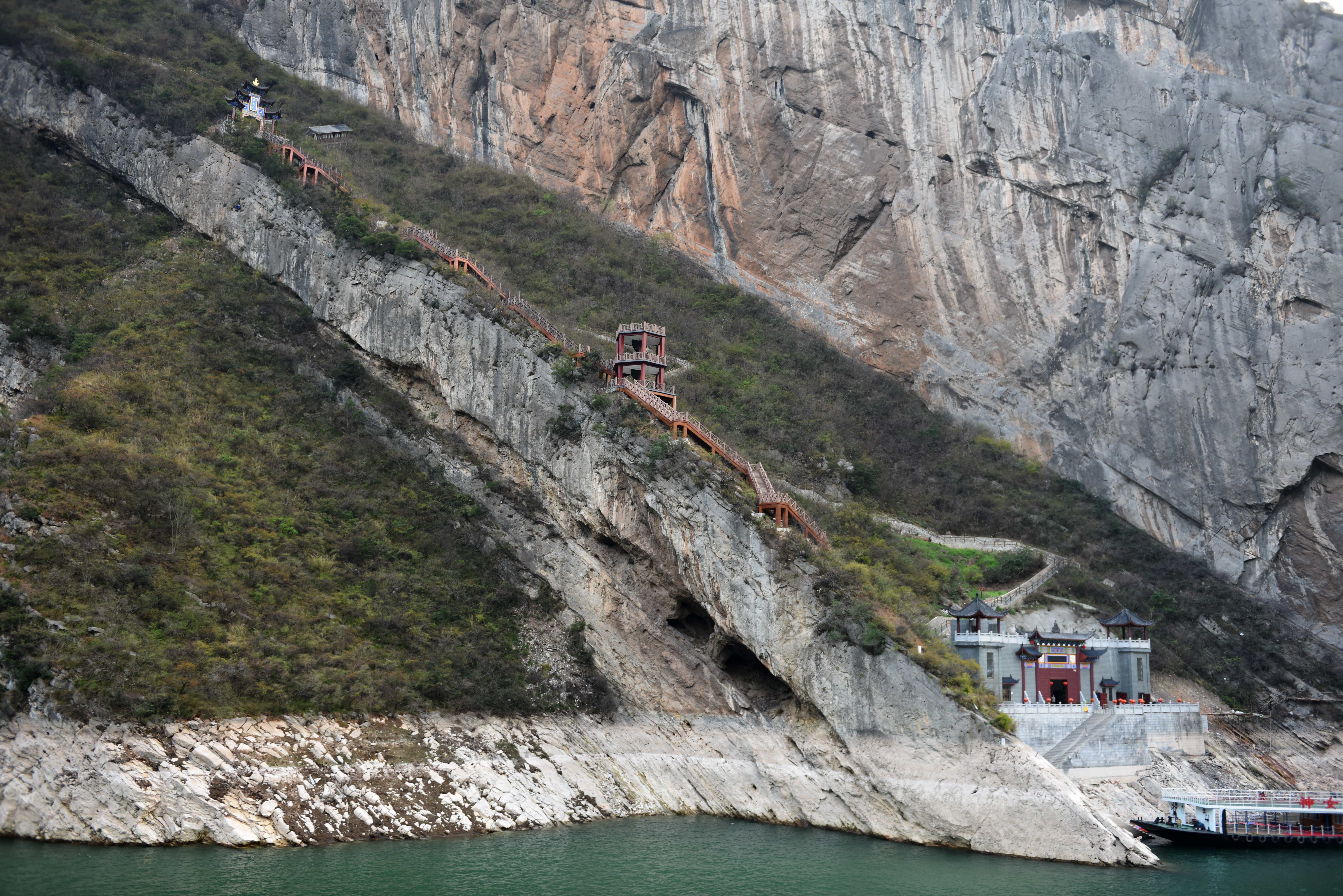 三峡上新开辟的神女峰景区 神女峰