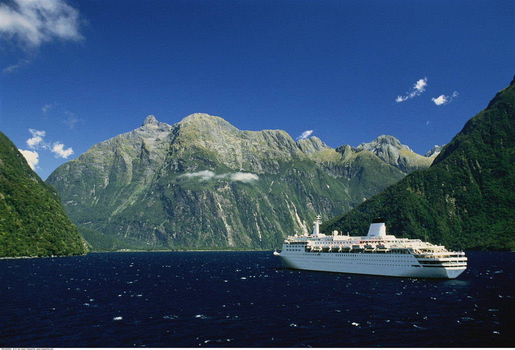 米尔福德峡湾