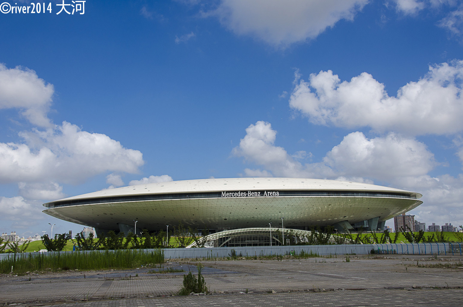 上海浦东新国际展览中心附近有什麼景点可以玩的吗?