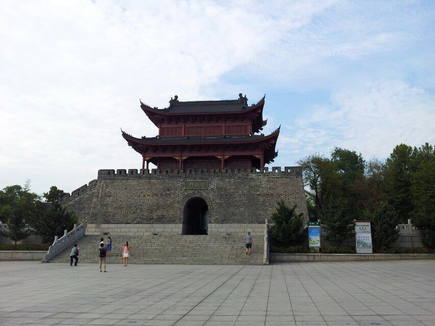 【携程攻略】岳阳巴陵广场景点,还是很不错的,没事跟朋友来这边逛逛