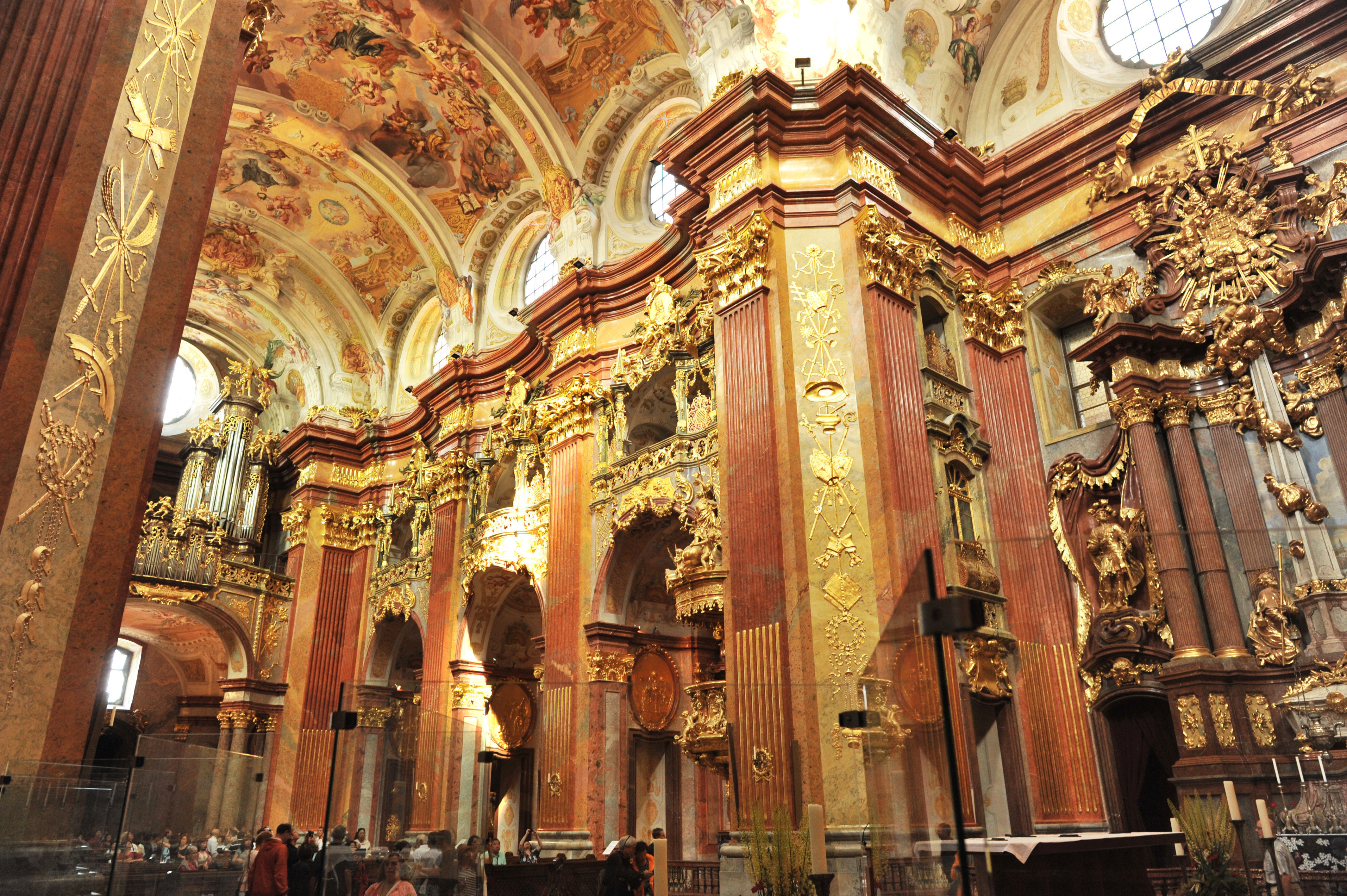 捷克+匈牙利+斯洛伐克+奥地利+克罗地亚+斯洛文尼亚14日跟团游(4钻)·温泉双镇 溶洞探秘 渔人堡 奥莱-【携程旅游】